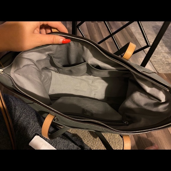 Large MCM TOTE - Picture 3 of 4